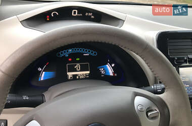 Хэтчбек Nissan Leaf 2012 в Городке