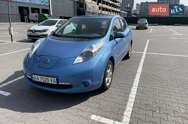 Хэтчбек Nissan Leaf 2014 в 