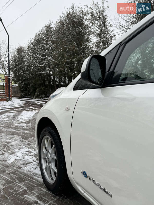 Хэтчбек Nissan Leaf 2013 в Луцке