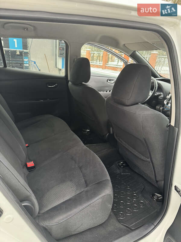 Хэтчбек Nissan Leaf 2013 в Луцке