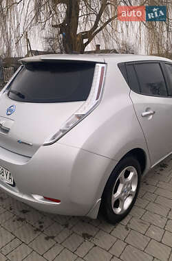 Хетчбек Nissan Leaf 2013 в Володимирі