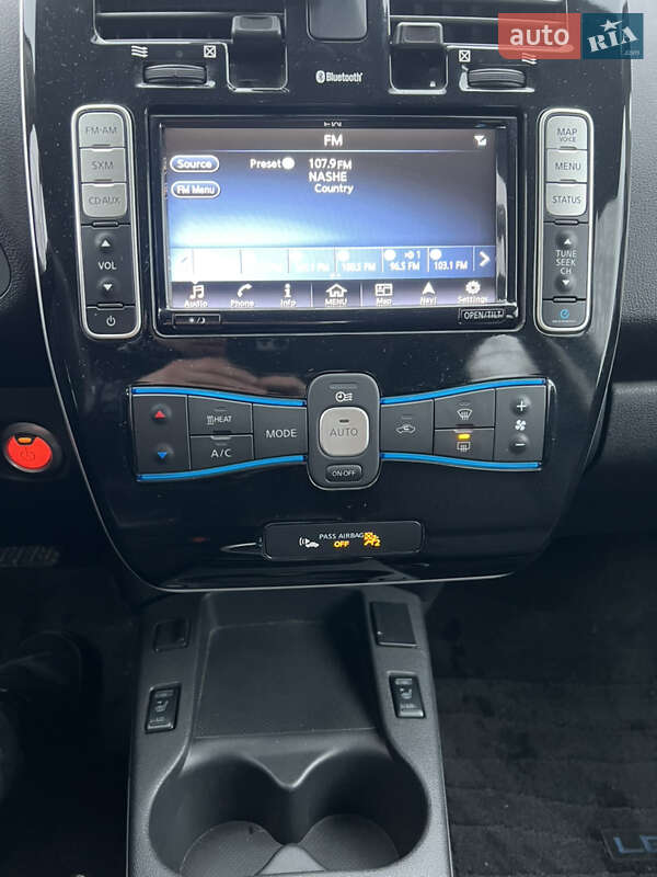 Хэтчбек Nissan Leaf 2016 в Киеве