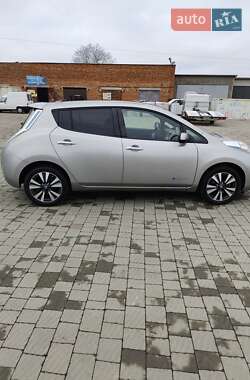 Хетчбек Nissan Leaf 2015 в Луцьку