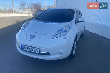 Хетчбек Nissan Leaf 2015 в Білгороді-Дністровському