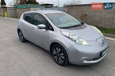 Хэтчбек Nissan Leaf 2016 в Львове