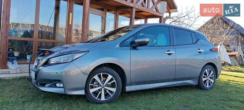 Хэтчбек Nissan Leaf 2021 в Стрые