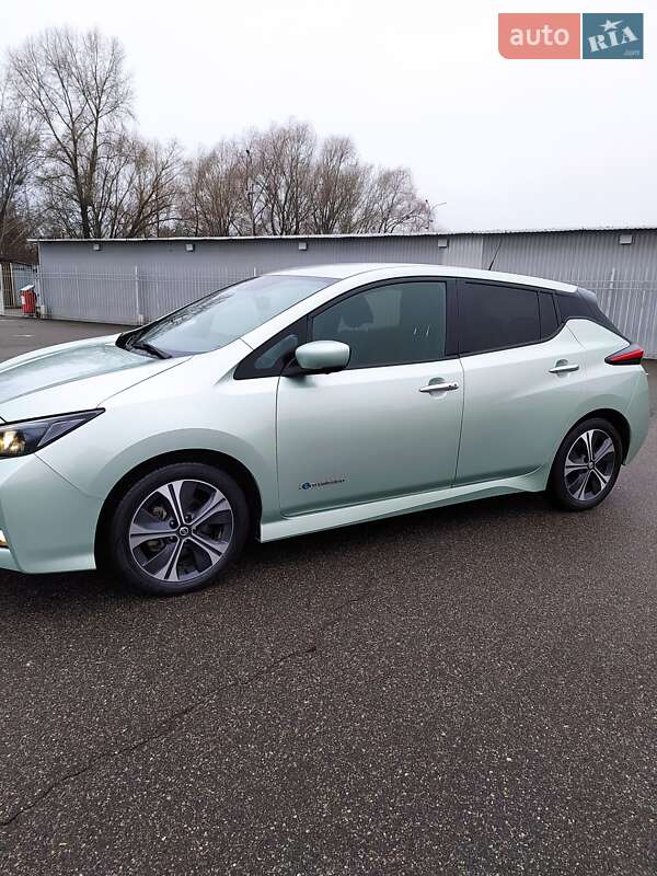 Хэтчбек Nissan Leaf 2018 в Боярке