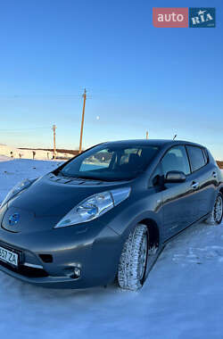 Хетчбек Nissan Leaf 2013 в Косові