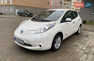 Хетчбек Nissan Leaf 2014 в Чернівцях