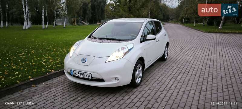 Хэтчбек Nissan Leaf 2016 в Ровно