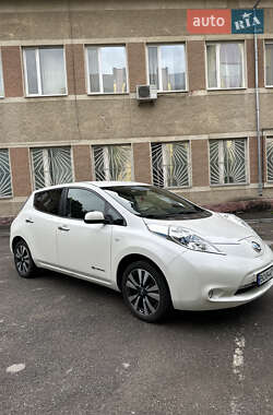 Хетчбек Nissan Leaf 2014 в Івано-Франківську