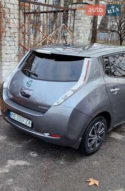 Хетчбек Nissan Leaf 2014 в Миколаєві