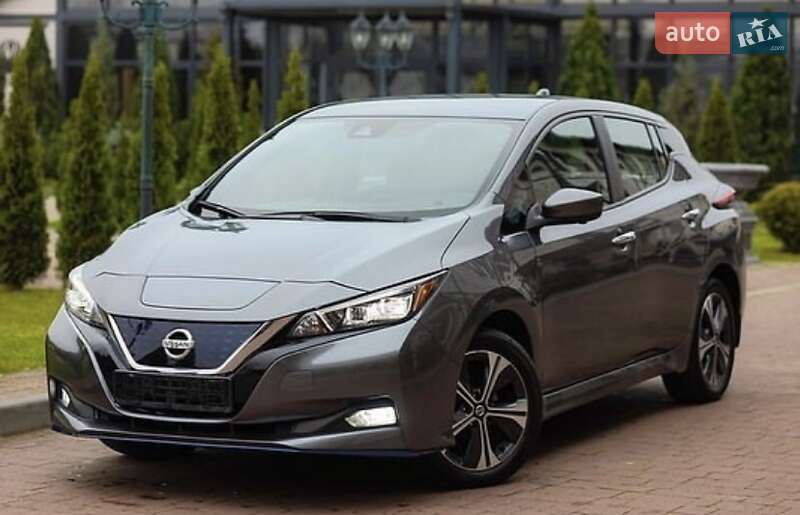 Хэтчбек Nissan Leaf 2021 в Киеве