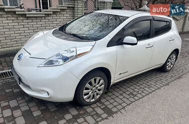 Хэтчбек Nissan Leaf 2015 в Черновцах