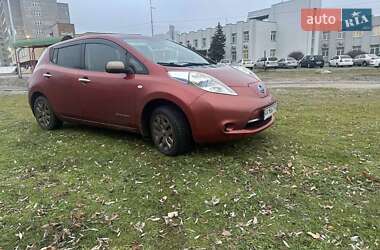 Хэтчбек Nissan Leaf 2015 в Киеве