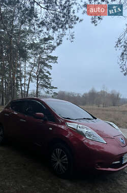 Хетчбек Nissan Leaf 2015 в Сумах