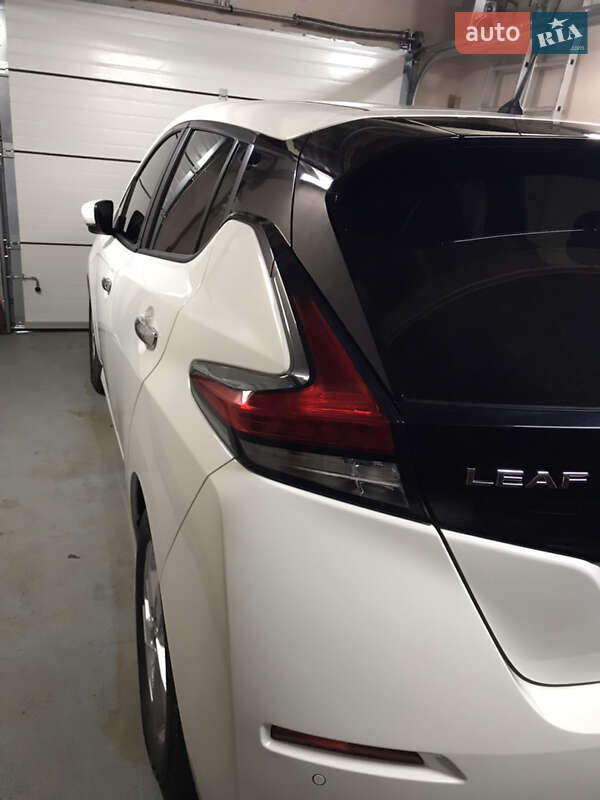 Хетчбек Nissan Leaf 2020 в Одесі