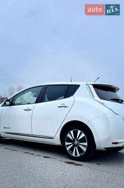 Хетчбек Nissan Leaf 2013 в Кременчуці