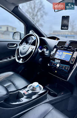 Хетчбек Nissan Leaf 2013 в Кременчуці