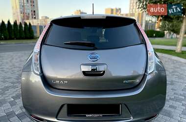 Хетчбек Nissan Leaf 2014 в Дніпрі