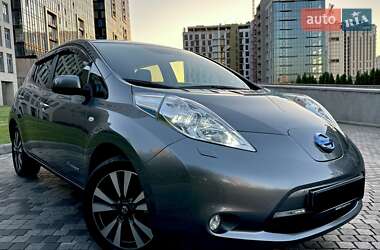 Хетчбек Nissan Leaf 2014 в Дніпрі