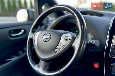 Хетчбек Nissan Leaf 2014 в Дніпрі