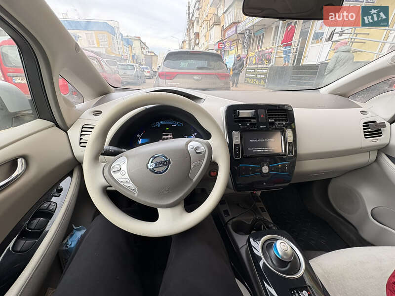 Хэтчбек Nissan Leaf 2012 в Житомире