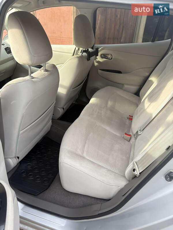 Хэтчбек Nissan Leaf 2012 в Житомире
