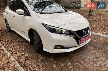 Хетчбек Nissan Leaf 2019 в Дніпрі