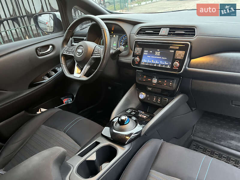 Хетчбек Nissan Leaf 2018 в Кропивницькому