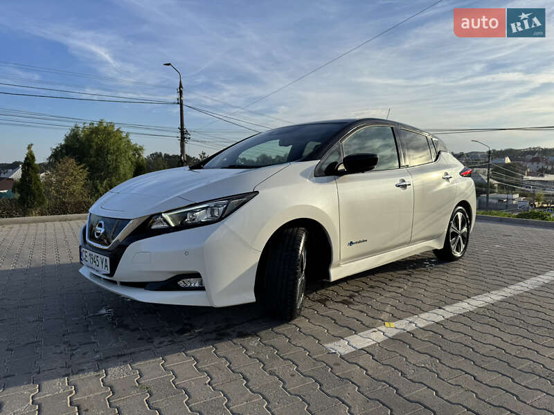 Хэтчбек Nissan Leaf 2020 в 