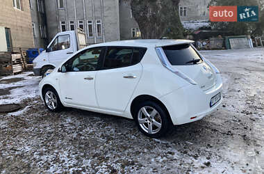 Хетчбек Nissan Leaf 2014 в 