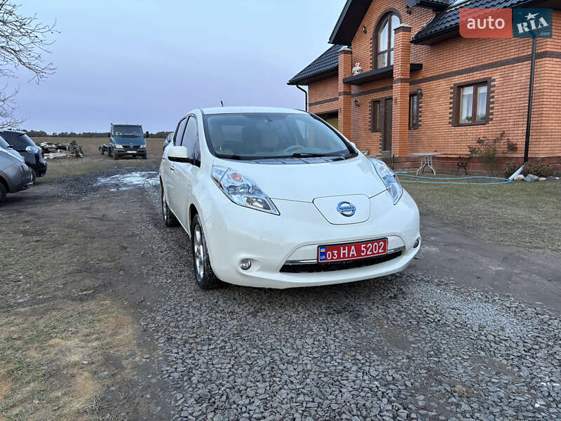 Хетчбек Nissan Leaf 2012 в Луцьку