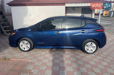 Хэтчбек Nissan Leaf 2018 в 