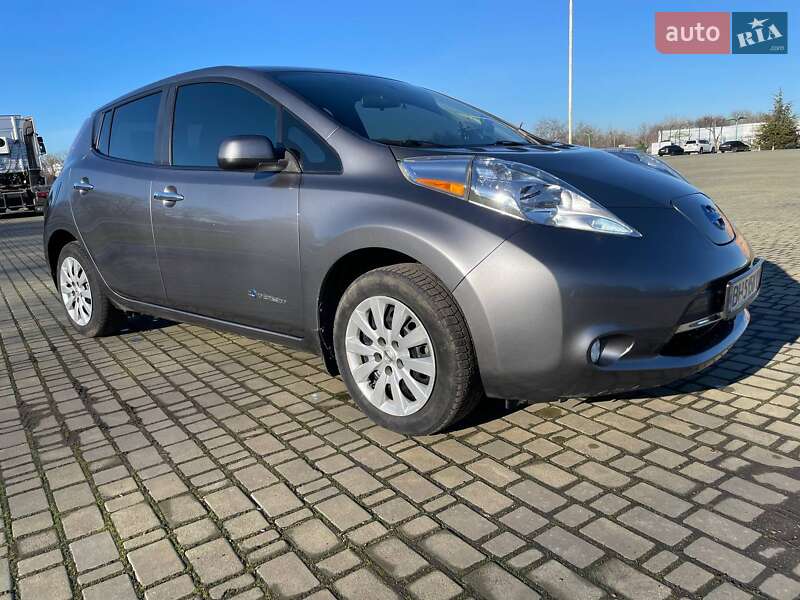 Хэтчбек Nissan Leaf 2015 в Одессе