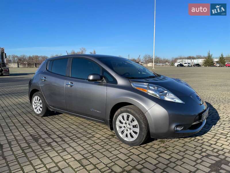 Хэтчбек Nissan Leaf 2015 в Одессе