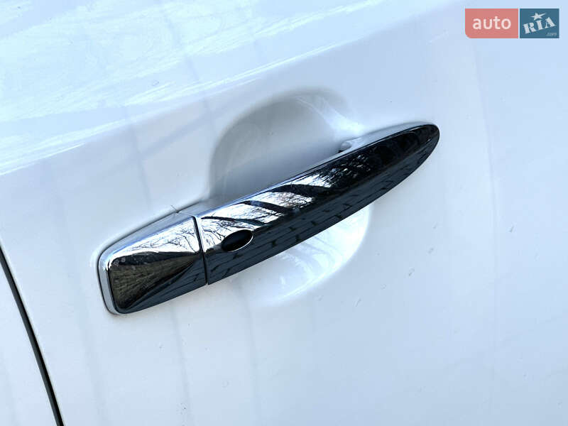 Хэтчбек Nissan Leaf 2019 в Дрогобыче