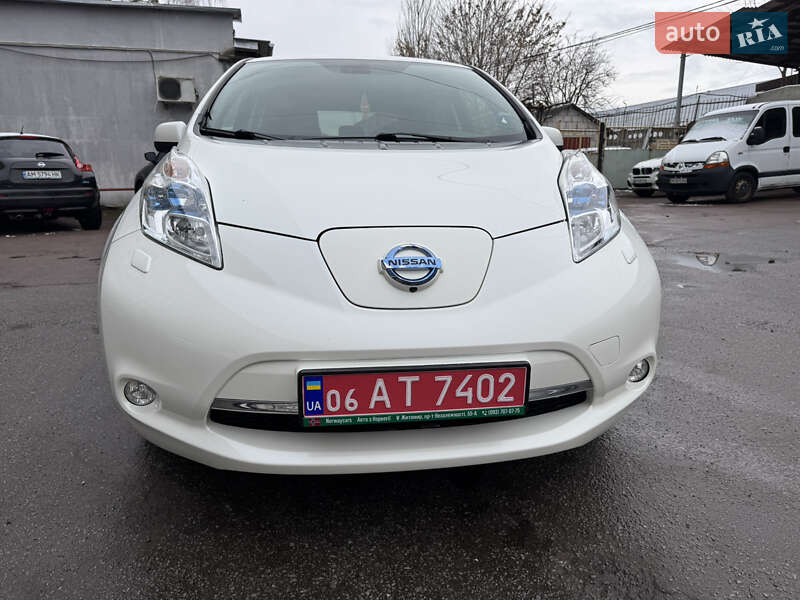 Хэтчбек Nissan Leaf 2014 в Житомире