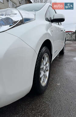 Хэтчбек Nissan Leaf 2014 в Житомире