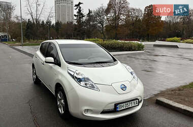 Хэтчбек Nissan Leaf 2012 в Одессе