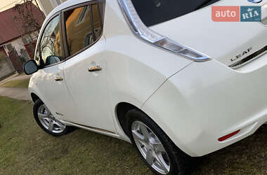 Хэтчбек Nissan Leaf 2014 в Дрогобыче