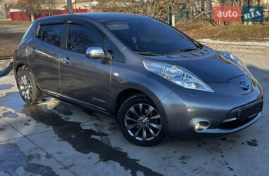 Хетчбек Nissan Leaf 2014 в Новомосковську