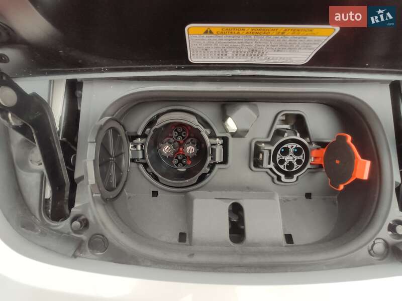 Хэтчбек Nissan Leaf 2023 в Белой Церкви