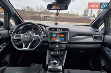 Хетчбек Nissan Leaf 2018 в 