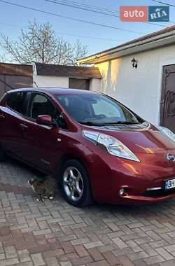 Хетчбек Nissan Leaf 2013 в Миколаєві