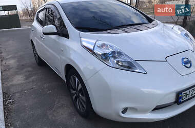 Хетчбек Nissan Leaf 2016 в Білгороді-Дністровському