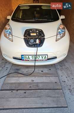 Хетчбек Nissan Leaf 2014 в Олександрівці