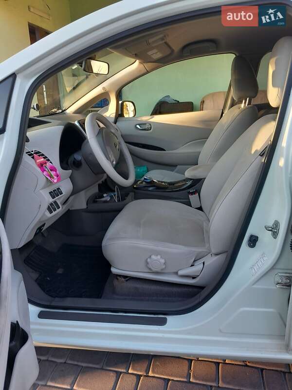 Хетчбек Nissan Leaf 2012 в Тернополі