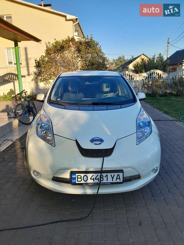 Хетчбек Nissan Leaf 2012 в Тернополі
