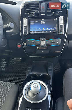 Хэтчбек Nissan Leaf 2016 в 